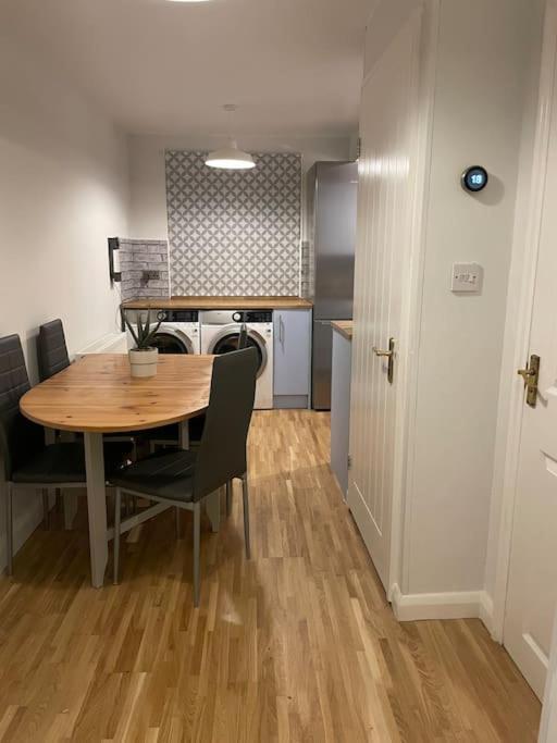 Stylish & Spacious 2 Storey, 3 Bed Apartment Gravesend Exterior foto